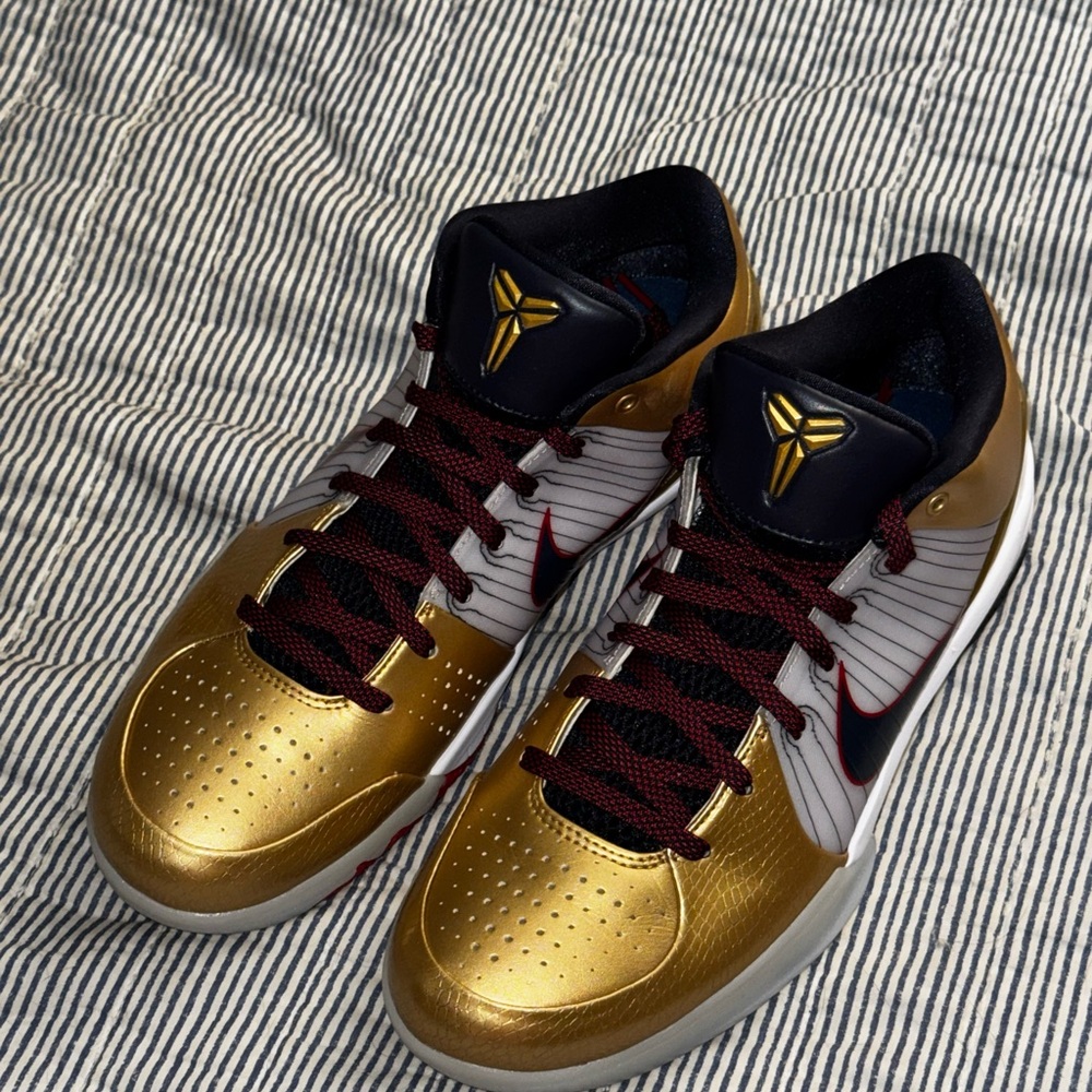 Kobe 4 Protro Gold Medal (2024)
